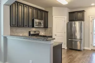 2001 Faro Dr, Austin, TX 78741 - Photo 8