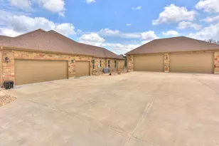 3738 Co Rd 258, Liberty Hill, TX 78642 - Photo 32