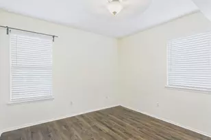 1106 22nd St, Austin, TX 78705 - Photo 6