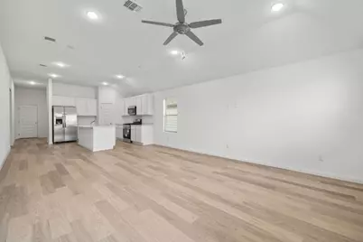 222 Spirit Street, Elgin, TX 78621 - Photo 4