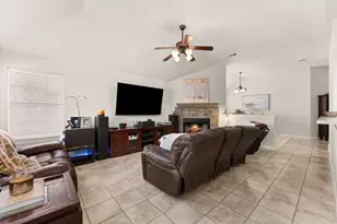 202 Dunkeld Dr, Spicewood, TX 78669 - Photo 10