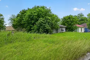 1003 S 4th St, Temple, TX 76504 - Photo 2