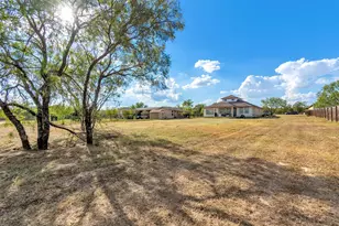 199 McDonald Ln W, Cedar Creek, TX 78612 - Photo 28