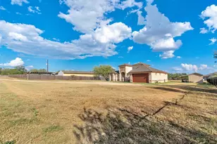 199 McDonald Ln W, Cedar Creek, TX 78612 - Photo 6