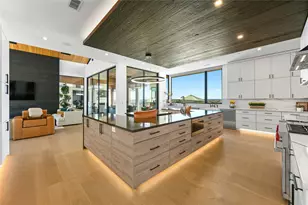 8209 Two Coves Dr, Austin, TX 78730 - Photo 10