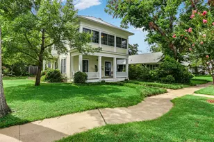 200 W 40th St, Austin, TX 78751 - Photo 26