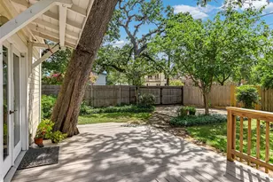 200 W 40th St, Austin, TX 78751 - Photo 34