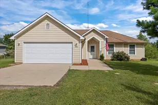 351 Cardinal Dr, Paige, TX 78659 - Photo 1