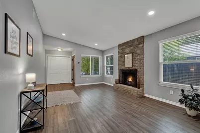 1905 Castle Gate Circle, San Marcos, TX 78666 - Photo 6