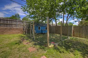 1905 Castle Gate Cir, San Marcos, TX 78666 - Photo 34