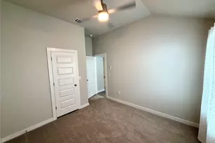 159 Appleberry Ln, Elgin, TX 78621 - Photo 18