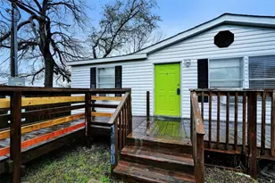 1190 Ridge Dr, Austin, TX 78721 - Photo 2