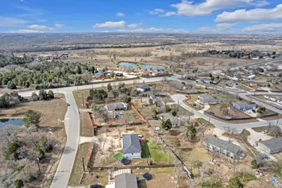 114 Crepe Myrtle Parkway, Elgin, TX 78621 - Photo 38