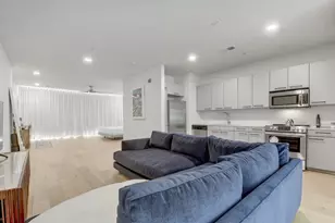 2906 S 1st St, Austin, TX 78704 - Photo 6