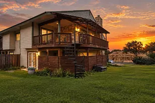 102 Falcon Ln, Horseshoe Bay, TX 78657 - Photo 1