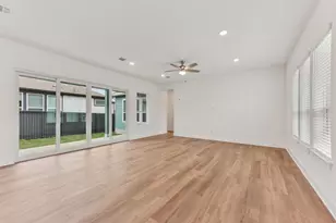 7517 Boyd Hvn Dr, Austin, TX 78744 - Photo 6