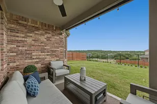 6700 Cliff Rose Dr, Spicewood, TX 78669 - Photo 2