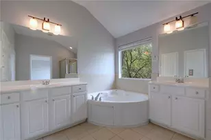 13017 Titus Ct, Austin, TX 78732 - Photo 20