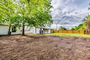 112 Gazley St, Smithville, TX 78957 - Photo 38