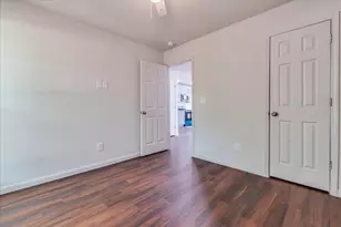 112 Gazley St, Smithville, TX 78957 - Photo 32