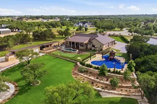 105 Esperanza Petal Pass, Liberty Hill, TX 78642 - Photo 2