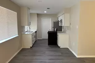 2524 Chaparral Trail, Austin, TX 78744 - Photo 6