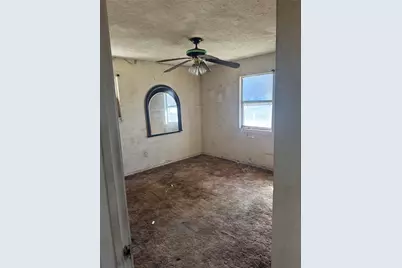 503 Hill Street, Smithville, TX 78957 - Photo 6