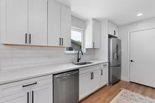 7806 Woodcroft Dr, Austin, TX 78749 - Photo 10