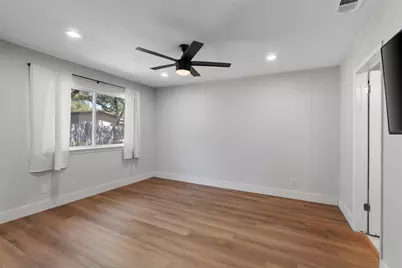7806 Woodcroft Drive, Austin, TX 78749 - Photo 14