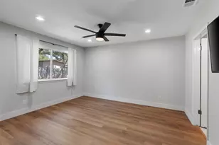 7806 Woodcroft Dr, Austin, TX 78749 - Photo 14