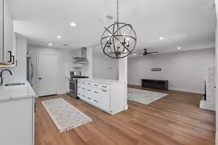 7806 Woodcroft Dr, Austin, TX 78749 - Photo 8