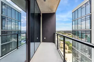 610 Davis St, Austin, TX 78701 - Photo 14