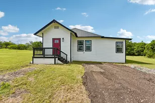 507 W 1st St, Flatonia, TX 78941 - Photo 1