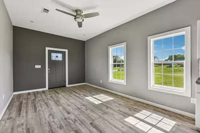 507 W 1st Street, Flatonia, TX 78941 - Photo 4