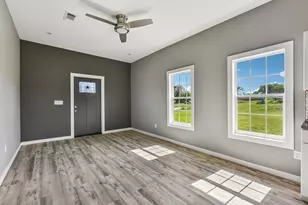 507 W 1st St, Flatonia, TX 78941 - Photo 4
