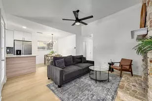 12820 Tomanet Trail, Austin, TX 78727 - Photo 4