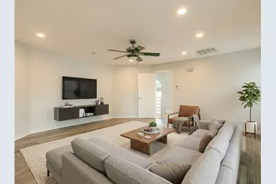 304 Palos Verdes Drive, Lakeway, TX 78734 - Photo 18