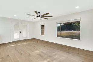 122 Blanket Flower Dr, Bastrop, TX 78602 - Photo 6