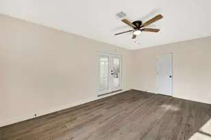 122 Blanket Flower Dr, Bastrop, TX 78602 - Photo 16