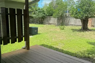 8502 Cima Oak Ln, Austin, TX 78759 - Photo 6