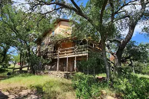 304 Monte Vista Dr, Burnet, TX 78611 - Photo 1