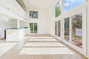 1202 Belmont Pkwy, Austin, TX 78705 - Photo 8