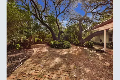 1202 Belmont Parkway, Austin, TX 78705 - Photo 22
