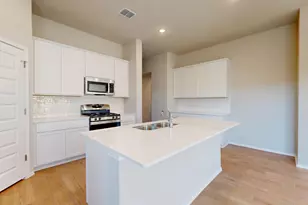 9221 Furman Dr, Austin, TX 78747 - Photo 4