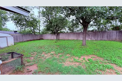 8404 Maine Drive, Austin, TX 78758 - Photo 22