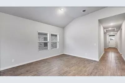 1941 Colonial Ave Avenue, New Braunfels, TX 78130 - Photo 12