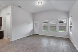 1941 Colonial Ave Ave, New Braunfels, TX 78130 - Photo 8