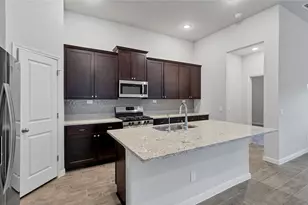 1941 Colonial Ave Ave, New Braunfels, TX 78130 - Photo 4