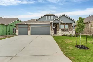 1941 Colonial Ave Ave, New Braunfels, TX 78130 - Photo 2