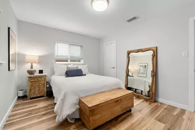 5203 Stone Gate Drive, Austin, TX 78721 - Photo 16